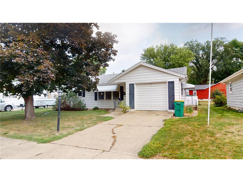106 5th Avenue N Albert Lea MN 56007 6421210 image1