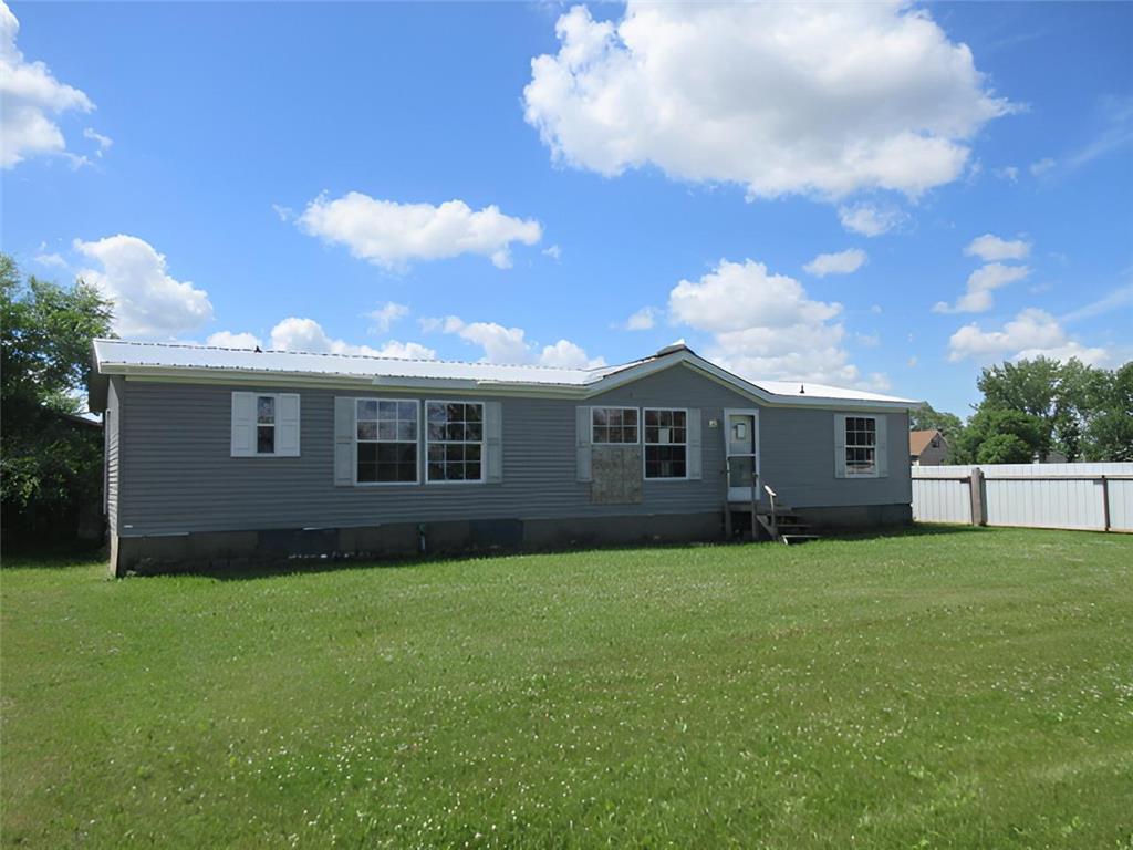 106 Brisbane Lane Emerado ND 58228 7105723 image1
