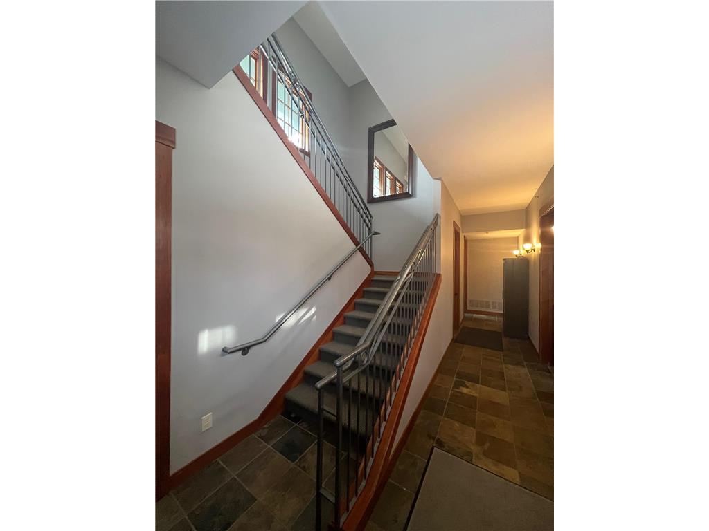 106 Broadway Avenue S, Wayzata, MN, 55391 MLS 6337085 Edina Realty