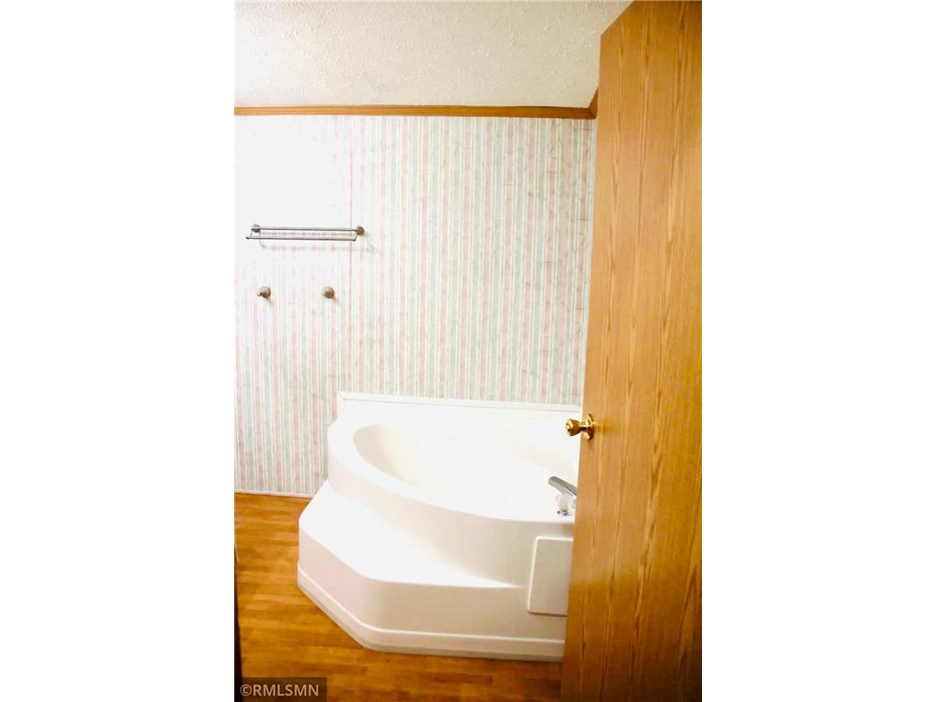 106 Deerwood Drive Gilbert MN 55741 7014490 image11