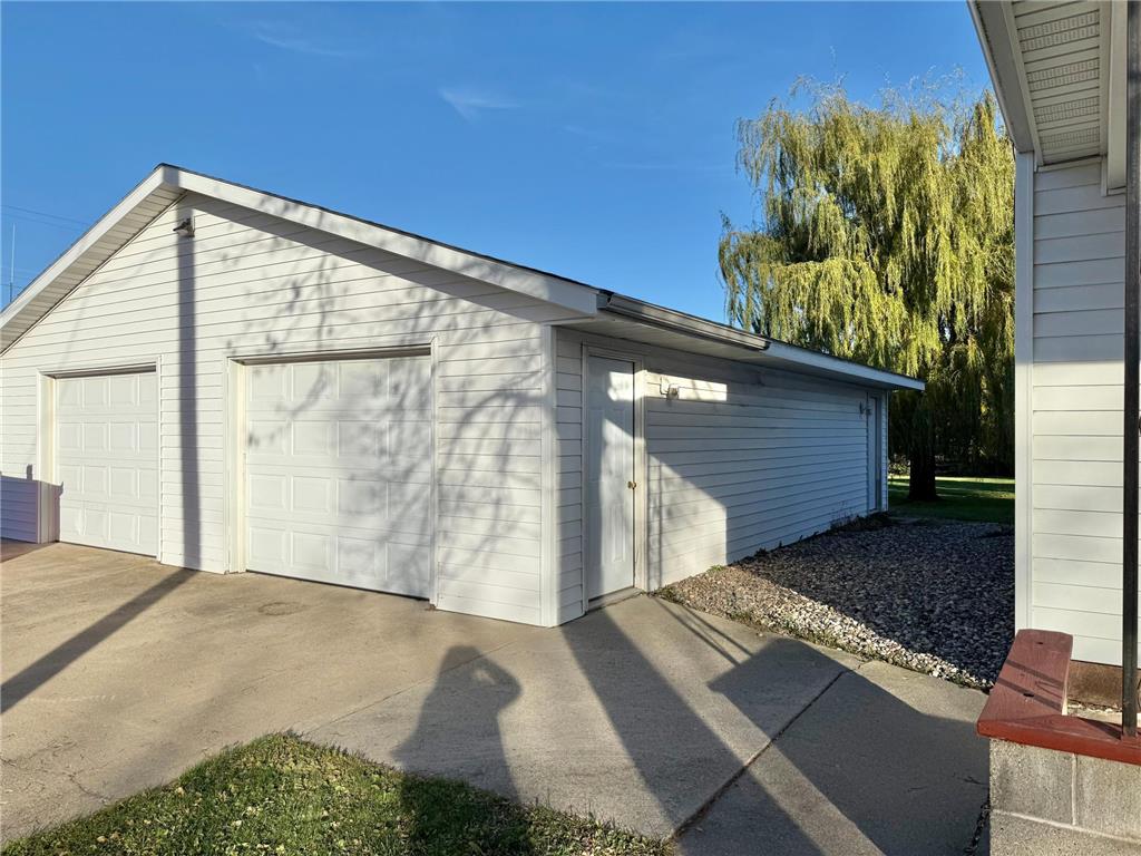 106 N 2nd Street Belview MN 56214 6812080 image3