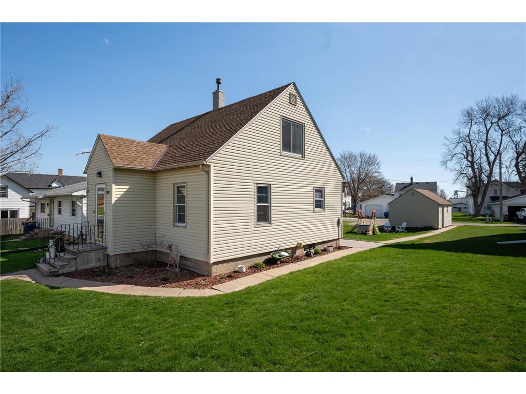 106 N 4th Street Goodhue MN 55027 7046121 image2