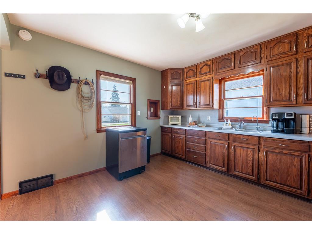 106 N 4th Street Goodhue MN 55027 7046121 image9