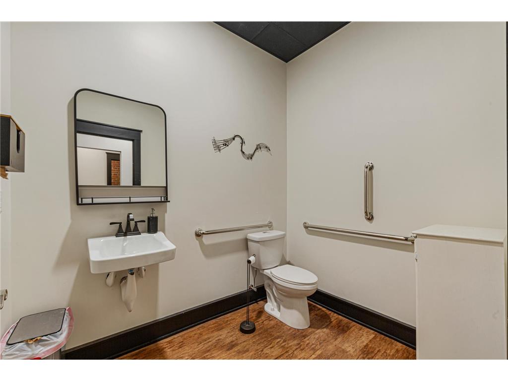 106 N Main Street Le Sueur MN 56058 6686903 image19