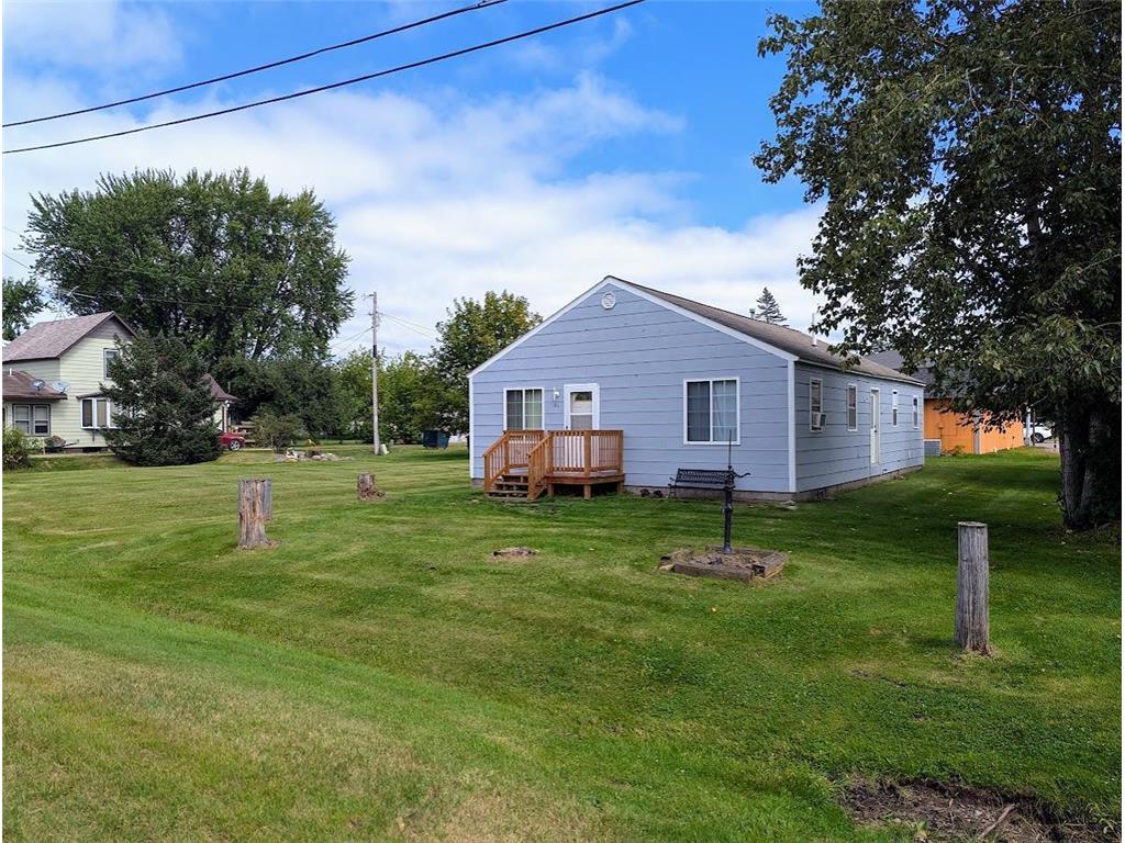 106 S Main Street Mcgregor MN 55760 6780031 image1