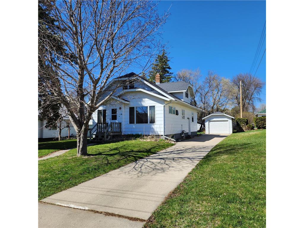 106 W Oak Street Osakis MN 56360 6523701 image1