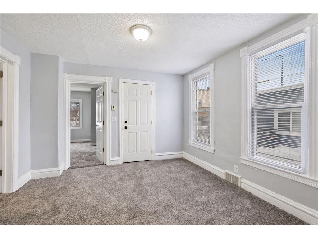 1060 Arcade Street Saint Paul MN 55106 6354996 image1