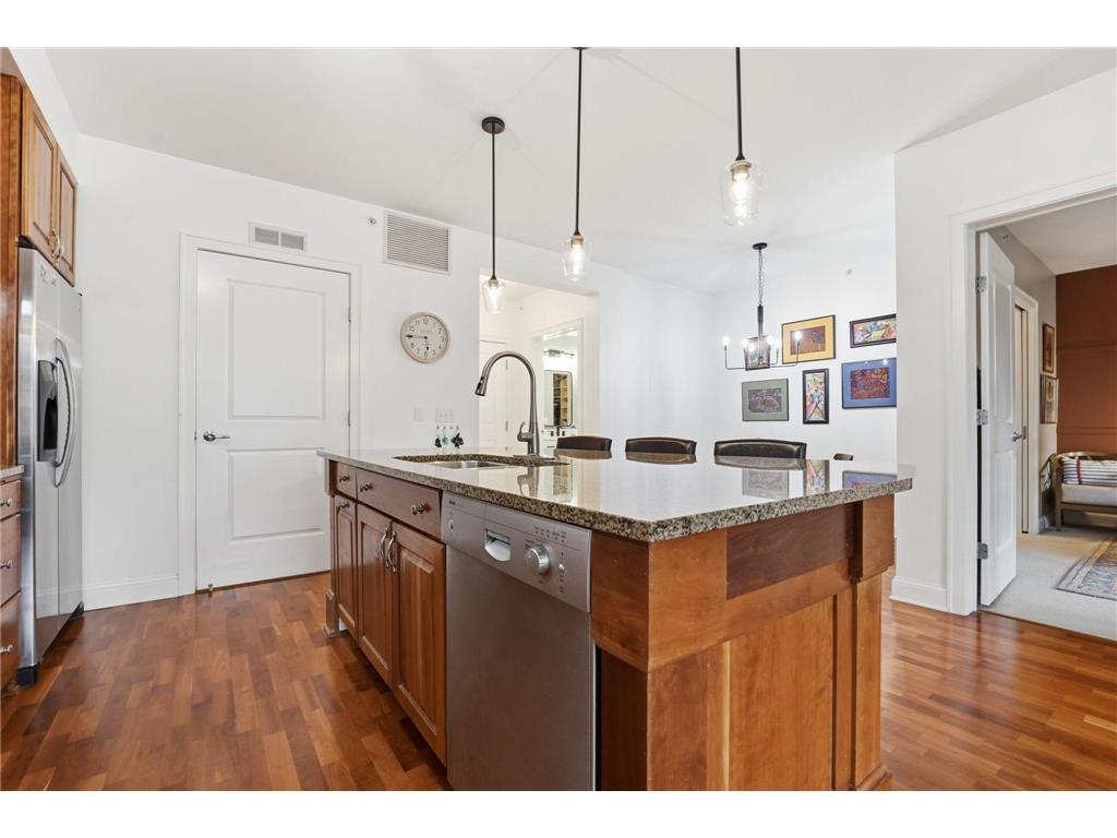 1060 Grand Avenue #203 Saint Paul MN 55105 7073317 image10
