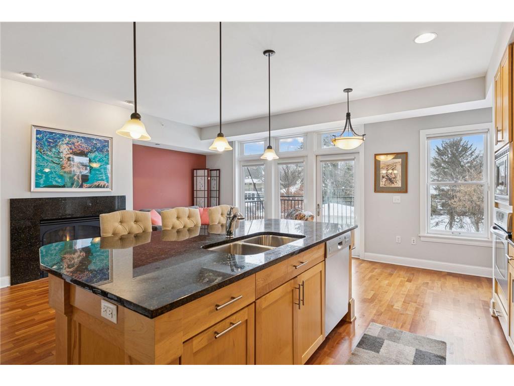 1060 Grand Avenue #204 Saint Paul MN 55105 7031383 image1