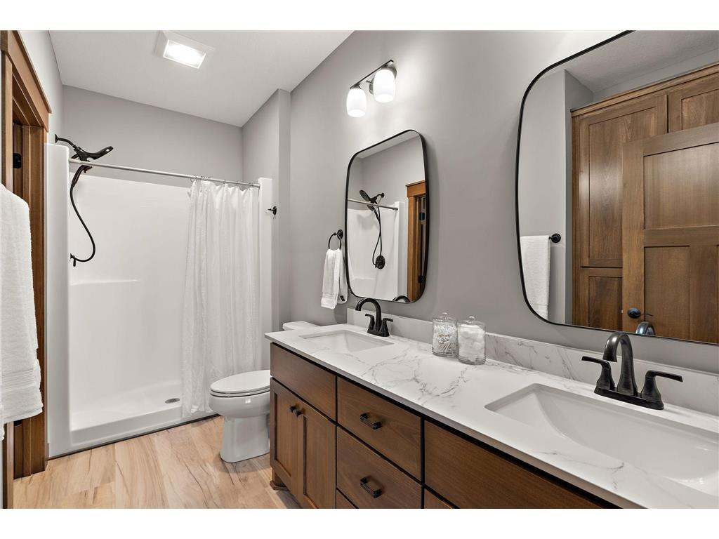 1060 Legend Lane River Falls WI 54022 7093224 image28