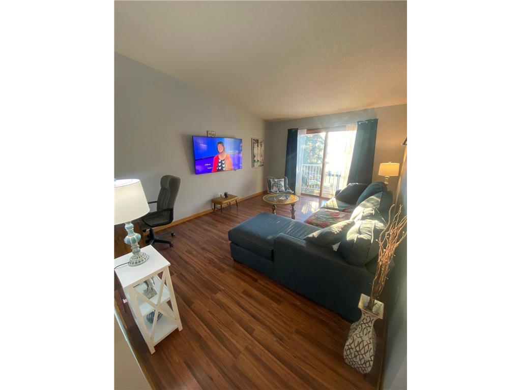 1060 Pond View Court Vadnais Heights MN 55127 6825160 image10