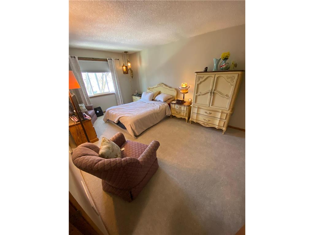 1060 Pond View Court Vadnais Heights MN 55127 6825160 image16