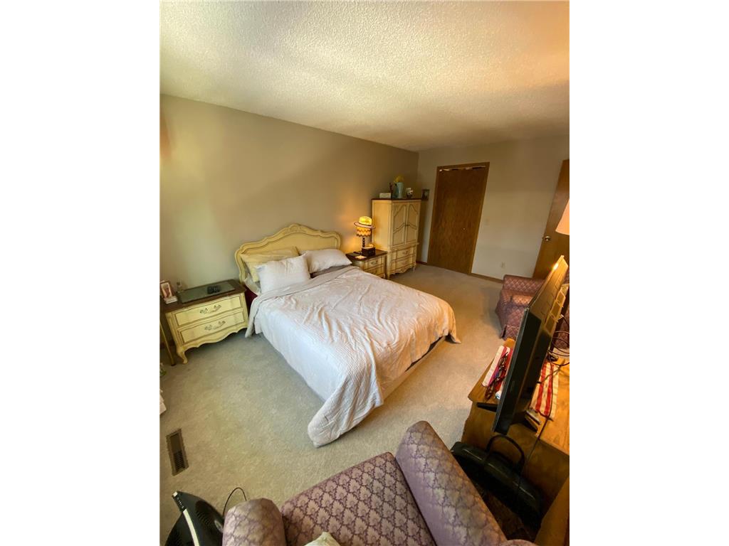 1060 Pond View Court Vadnais Heights MN 55127 6825160 image18