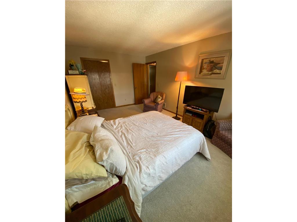 1060 Pond View Court Vadnais Heights MN 55127 6825160 image19