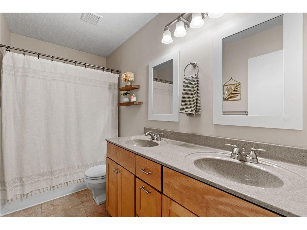 10600 Wyoming Road S Bloomington MN 55438 7047289 image19