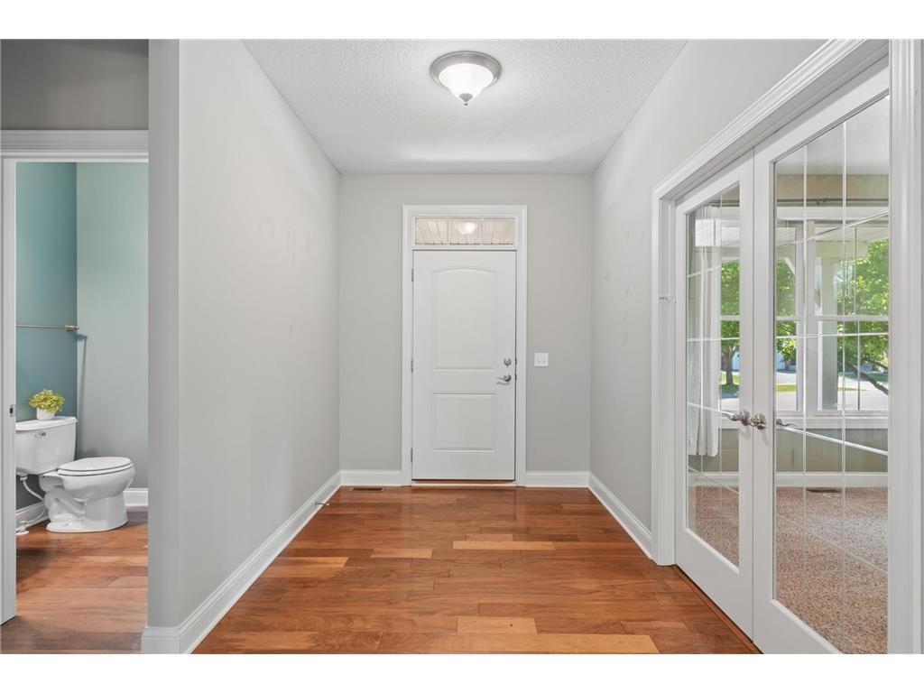 10601 Watersedge Lane Woodbury MN 55129 7061681 image3