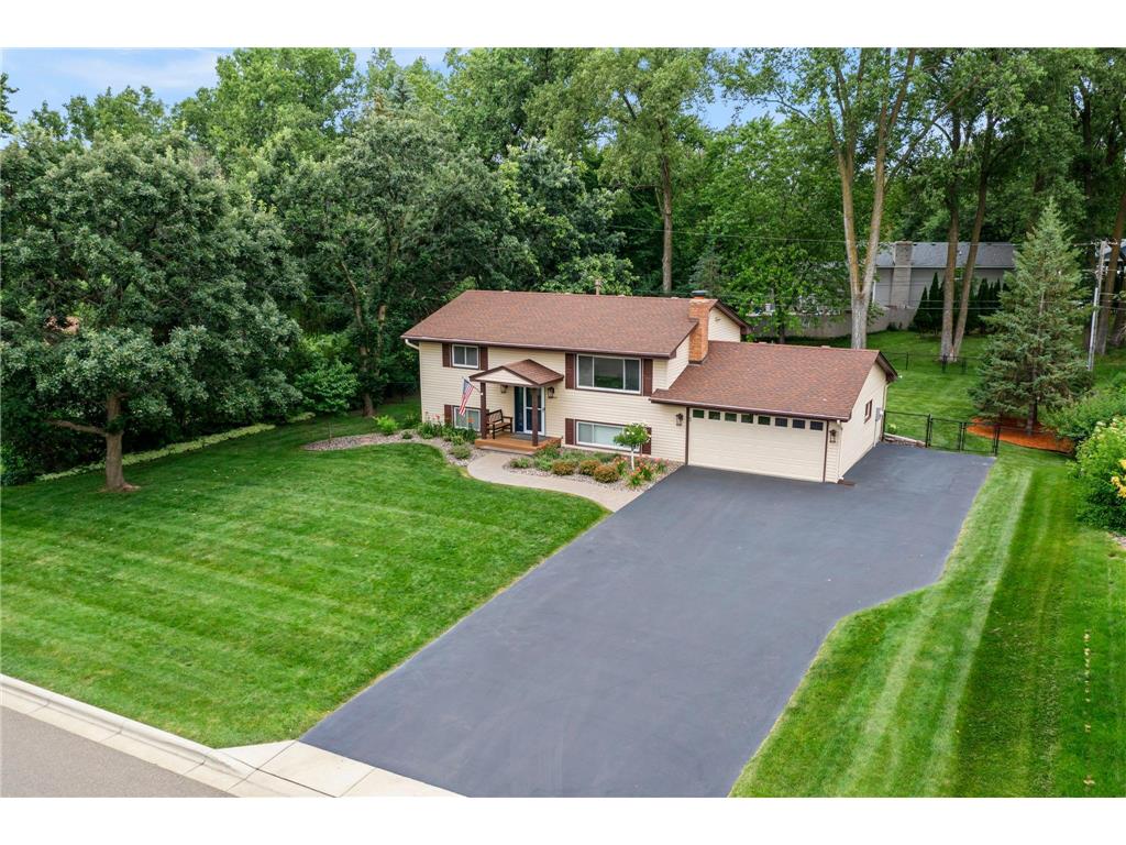 10604 32nd Avenue N Plymouth MN 55441 - Medicine Lake 7010608 image1