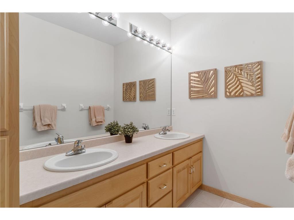 10605 54th Avenue N Plymouth MN 55442 7061717 image27