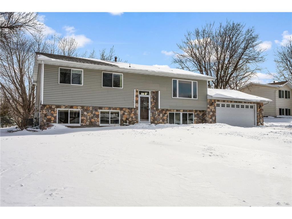 1061 Hillcrest Drive Woodbury MN 55125 7038245 image1