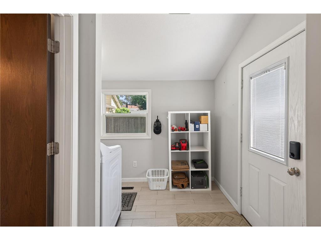 1061 Ohio Street West Saint Paul MN 55118 7092008 image16