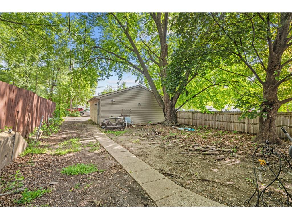 1062 Minnehaha Avenue E Saint Paul MN 55106 7087428 image13