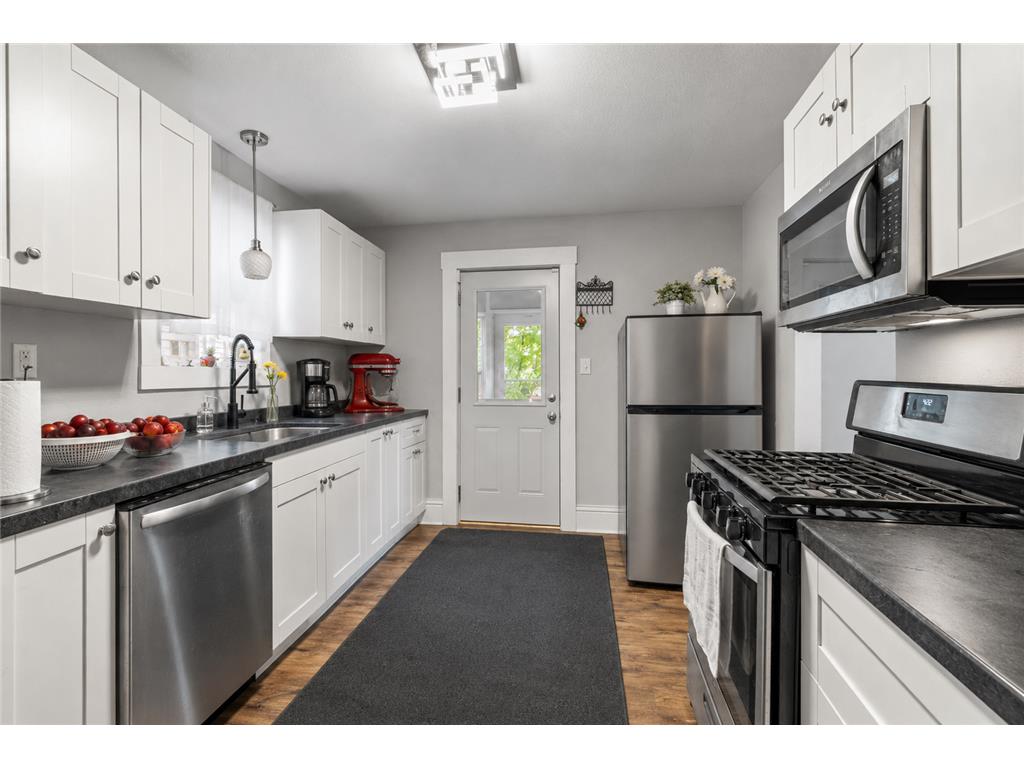 1062 Minnehaha Avenue E Saint Paul MN 55106 7087428 image7