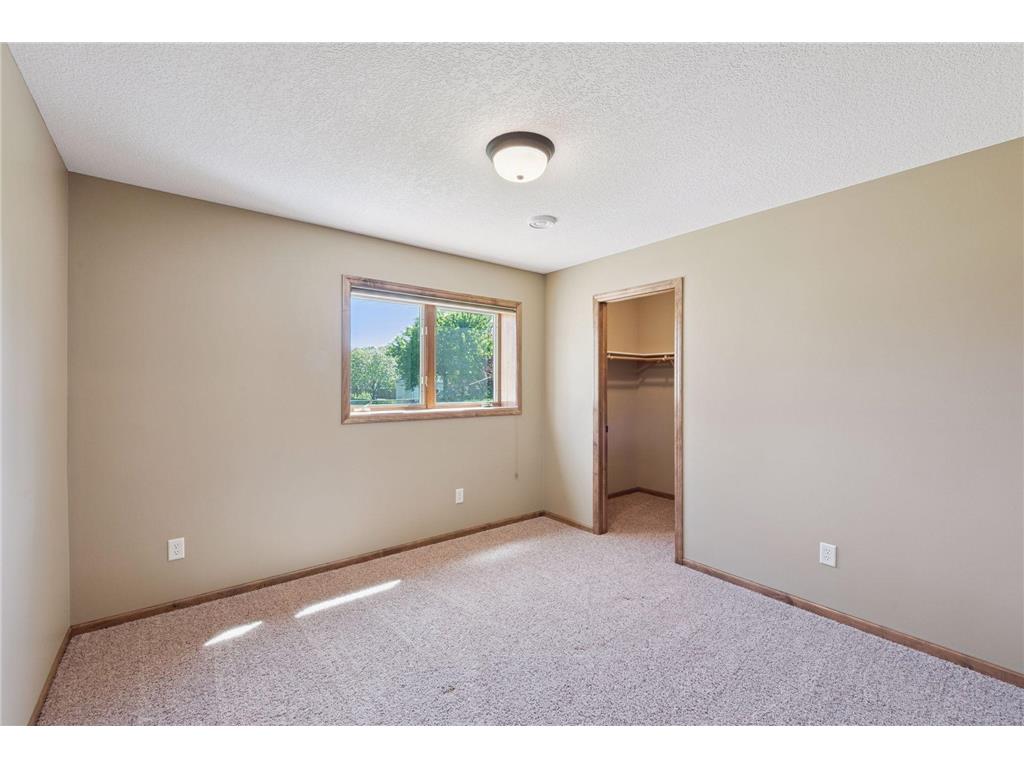 10627 Colorado Avenue N Brooklyn Park MN 55443 7070098 image34