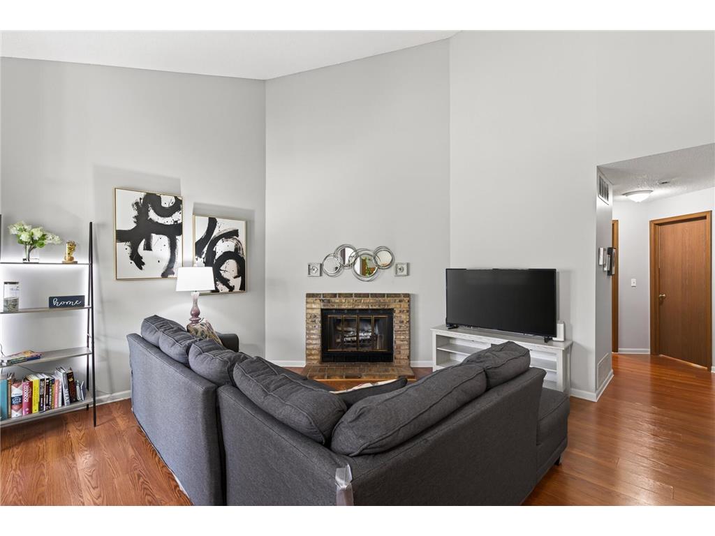 1063 Duckwood Drive #207 Eagan MN 55123 7080907 image6