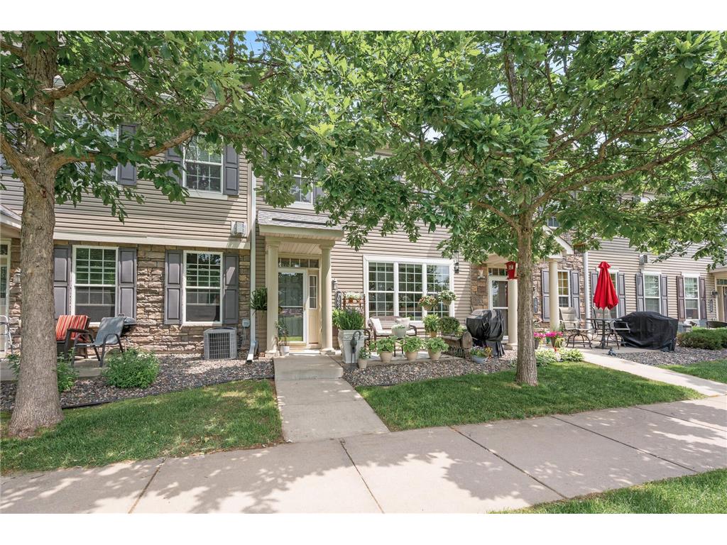 1063 Hillvale Avenue N Oakdale MN 55128 6384895 image1
