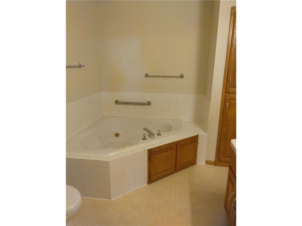 1063 Juniper Court Shakopee MN 55379 7088452 image16
