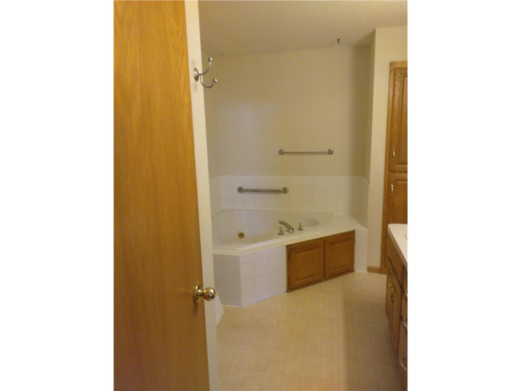 1063 Juniper Court Shakopee MN 55379 7088452 image29