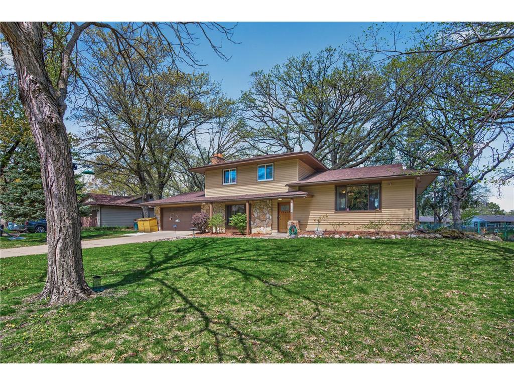 10633 Hollywood Boulevard NW Coon Rapids MN 55433 7068477 image1