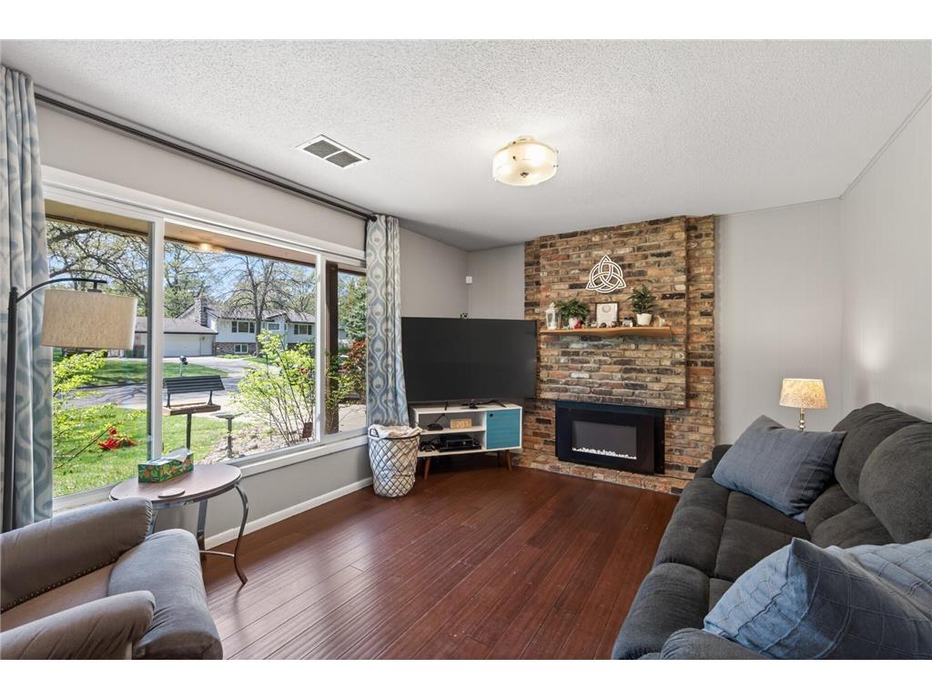 10633 Hollywood Boulevard NW Coon Rapids MN 55433 7068477 image19