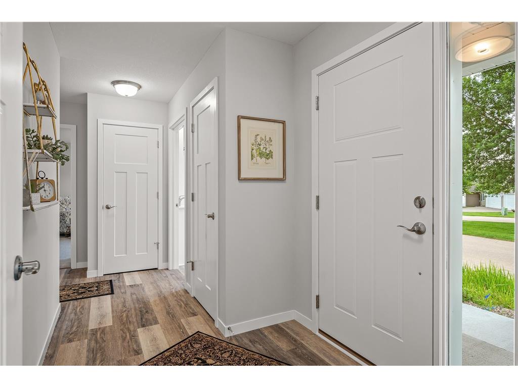 1064 Hewitt Boulevard Red Wing MN 55066 5680305 image1