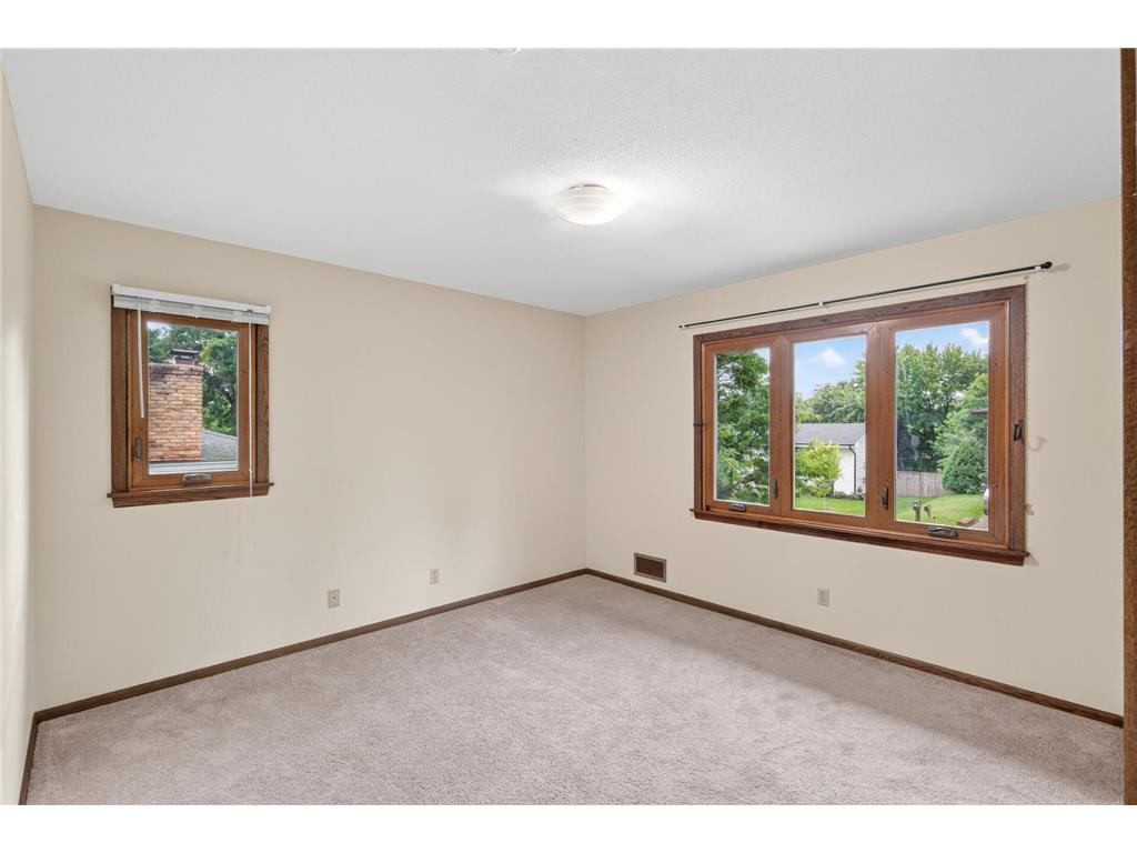 10647 Utica Road Bloomington MN 55437 7091076 image21