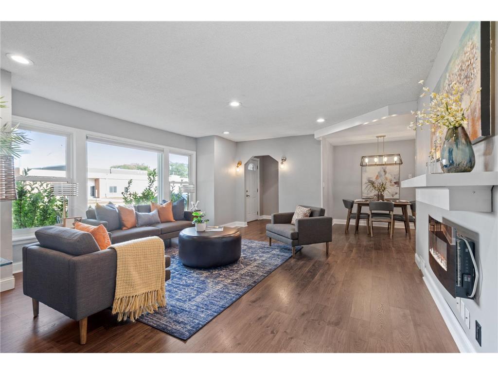 1065 Sterling Street N Maplewood MN 55119 6423329 image1