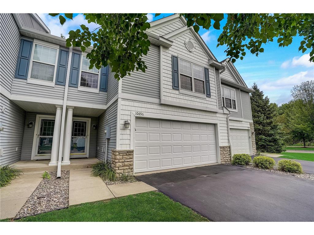 10656 Pond Curve, Woodbury, MN, 55129 MLS 6411040 Edina Realty