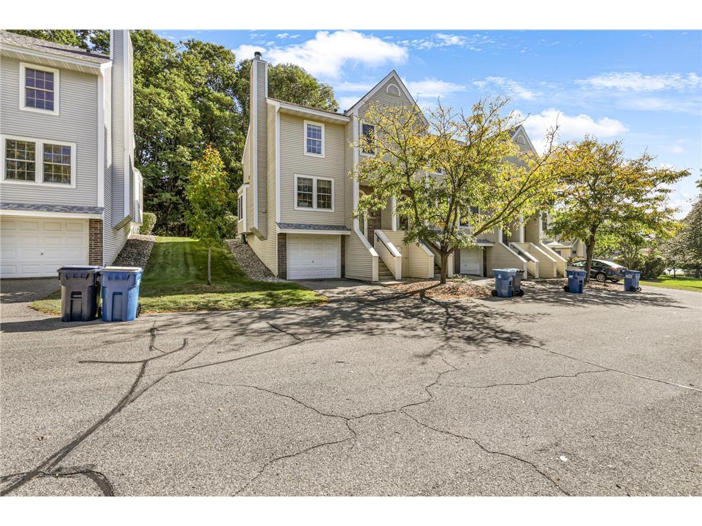 10656 Sherman Drive Eden Prairie MN 55347 6444546 image1