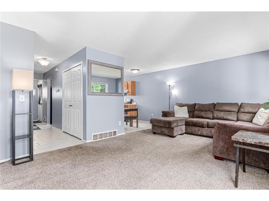 10658 Hummingbird Street NW Coon Rapids MN 55433 7006320 image12
