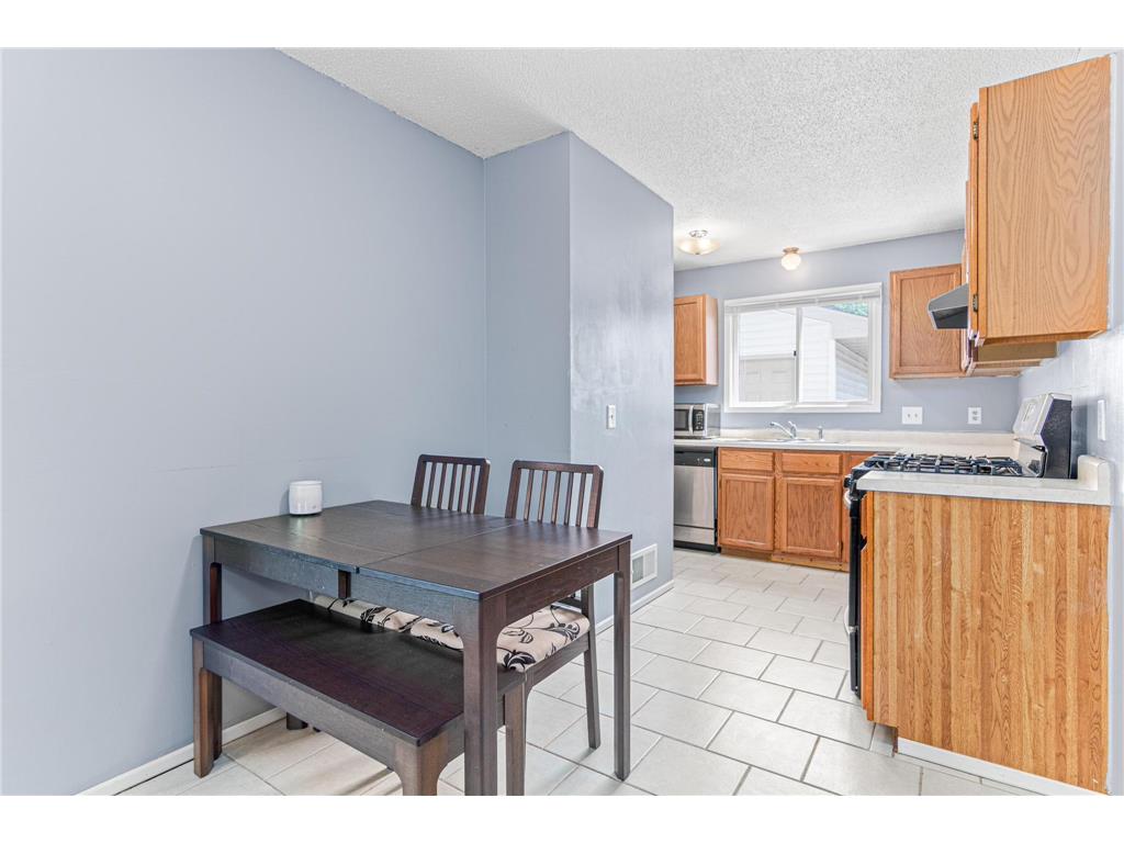 10658 Hummingbird Street NW Coon Rapids MN 55433 7006320 image9