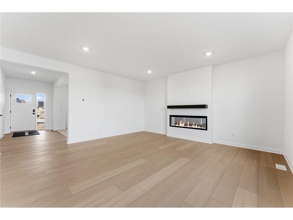  Hanover MN 55341 7020219 image8