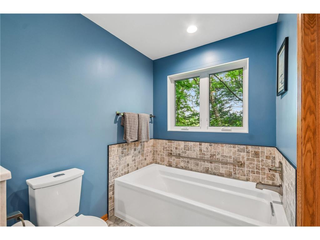 1066 Cripple Creek Pass Lino Lakes MN 55038 7092649 image10