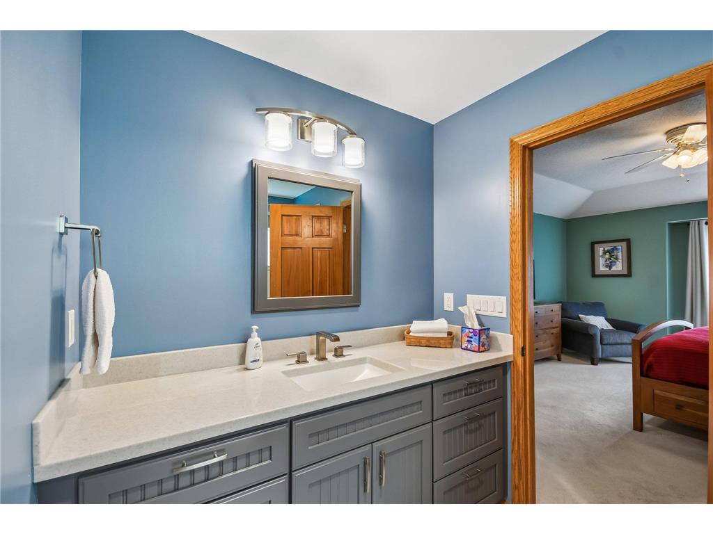 1066 Cripple Creek Pass Lino Lakes MN 55038 7092649 image8