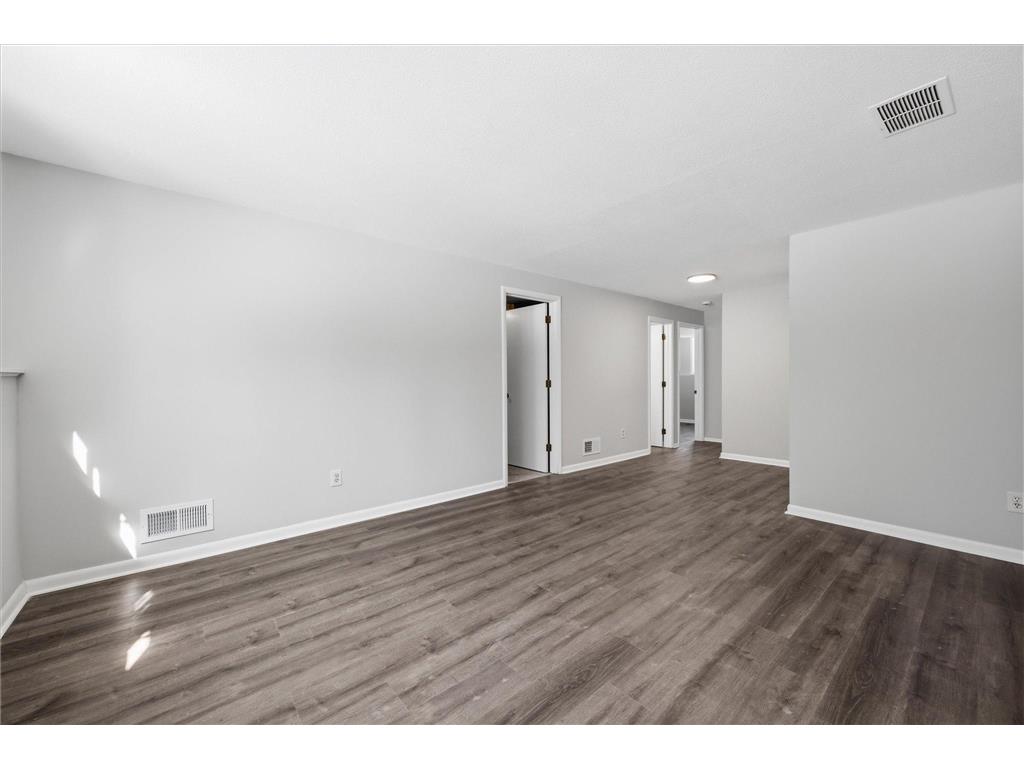 10664 Hollywood Boulevard NW Coon Rapids MN 55433 7005145 image19