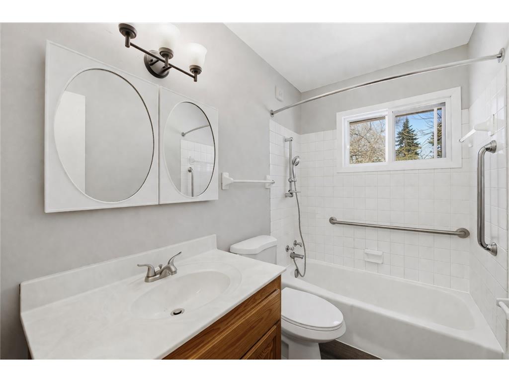 10664 Hollywood Boulevard NW Coon Rapids MN 55433 7005145 image23