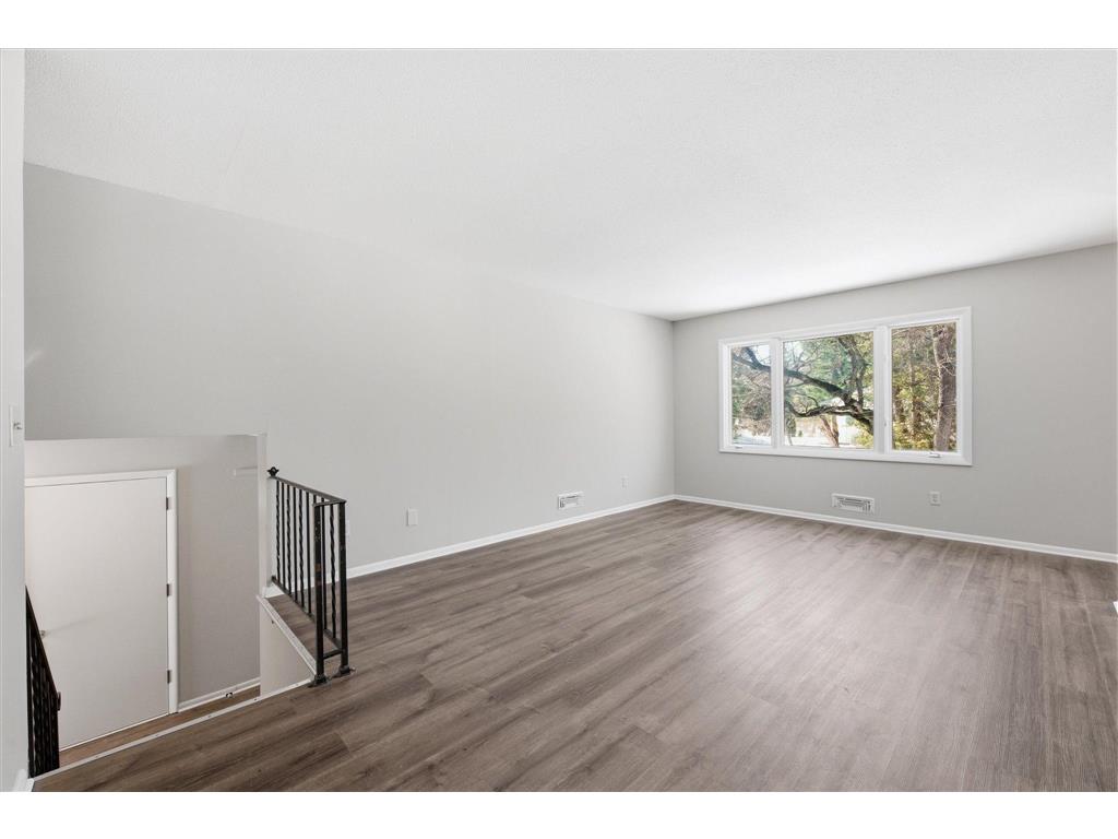 10664 Hollywood Boulevard NW Coon Rapids MN 55433 7005145 image6