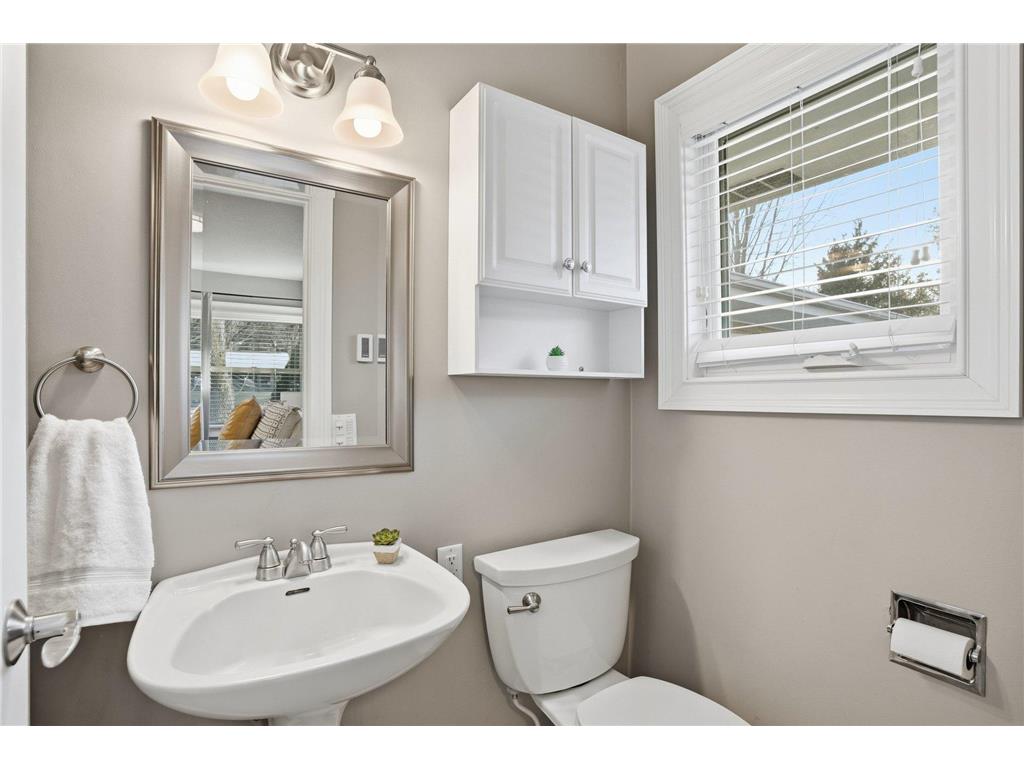 10666 Utica Road Bloomington MN 55437 7039946 image27