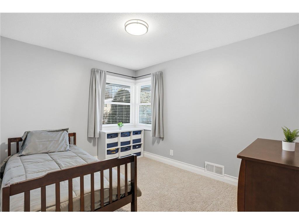 10666 Utica Road Bloomington MN 55437 7039946 image29