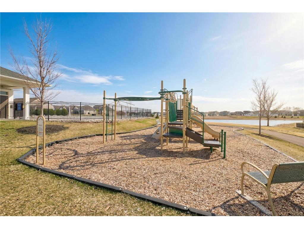 10668 39th Street N Lake Elmo MN 55042 7041540 image24