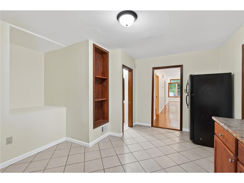 1067 Wilson Avenue Saint Paul MN 55106 7093546 image14